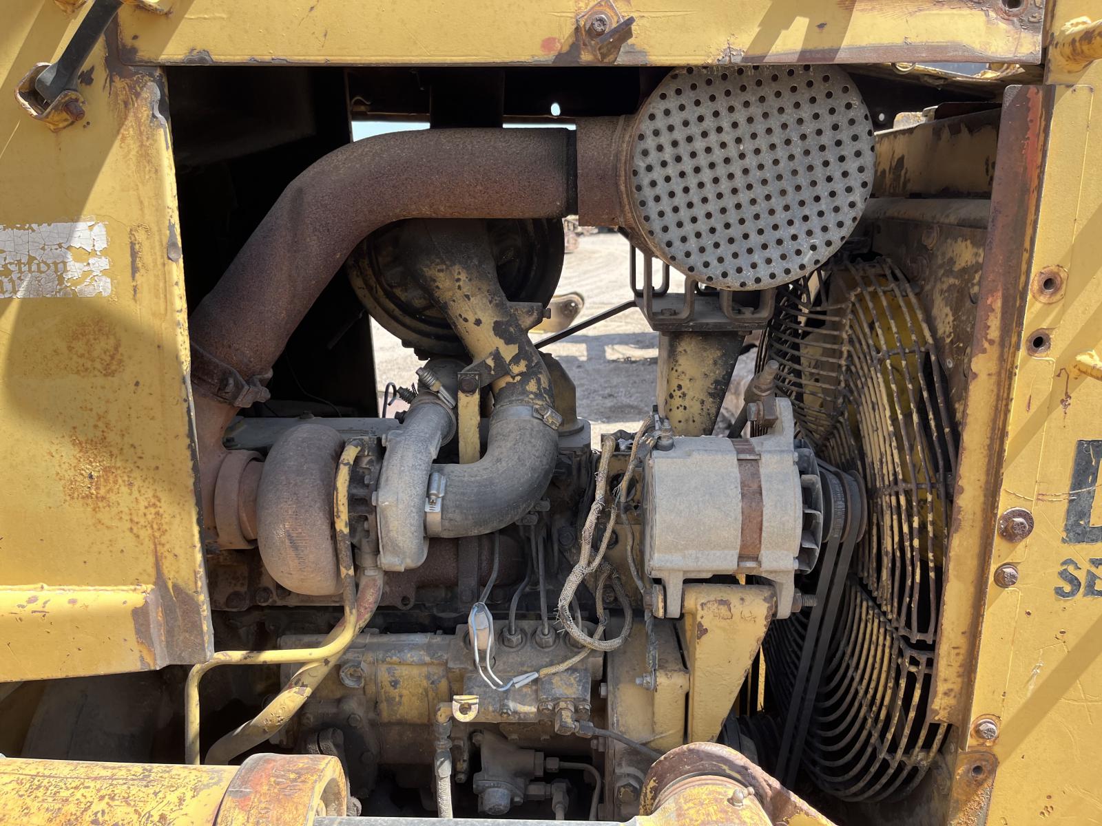 ./imagenes/INVOICE/2019/14386/TOPADOR FRONTAL CATERPILLAR D4H SERIES II (7).JPG